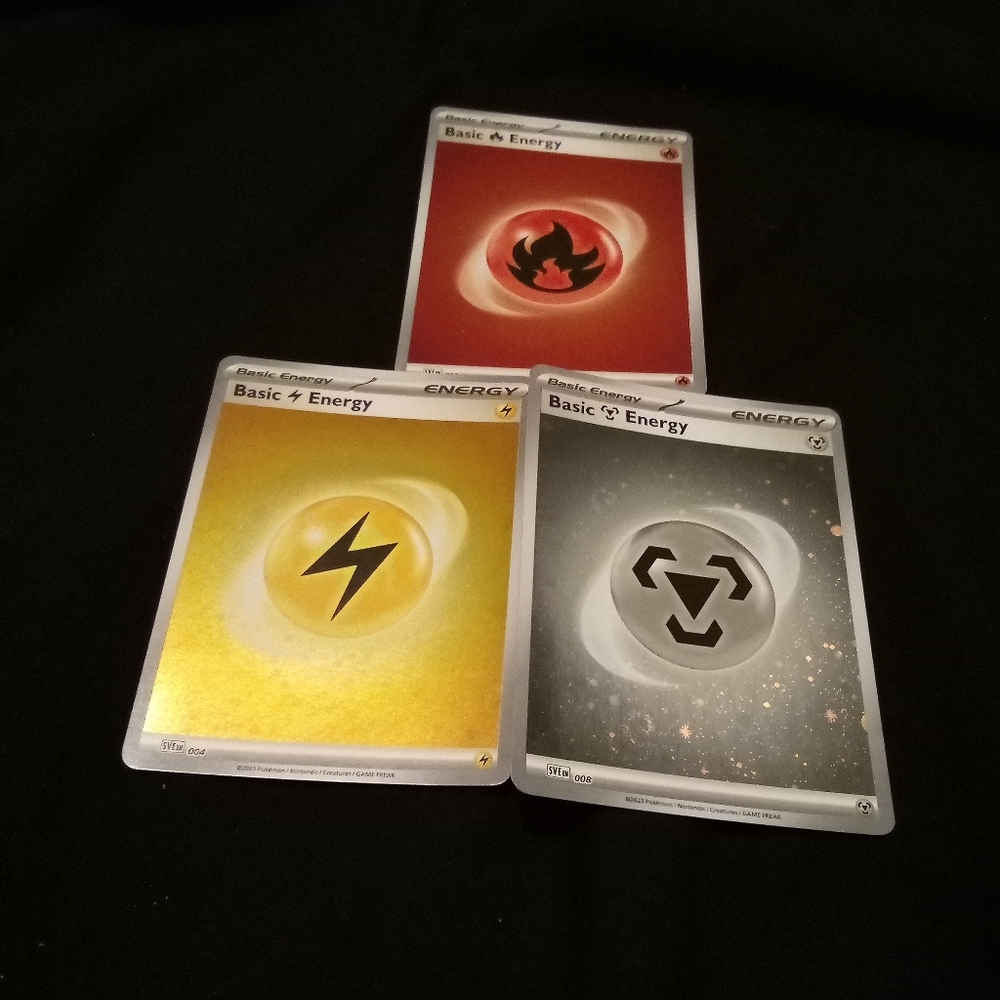 Pokemon Energies Basic Energy x3 Holo 002 + 004 + 008